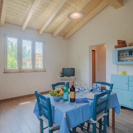 Casina Del Sole By Interhome Lido di Camaiore