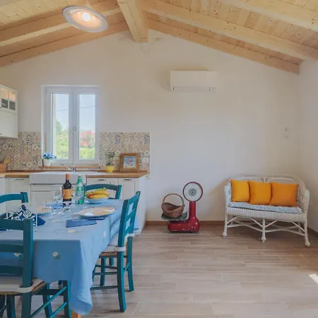 Holiday home Casina Del Sole By Interhome Lido di Camaiore