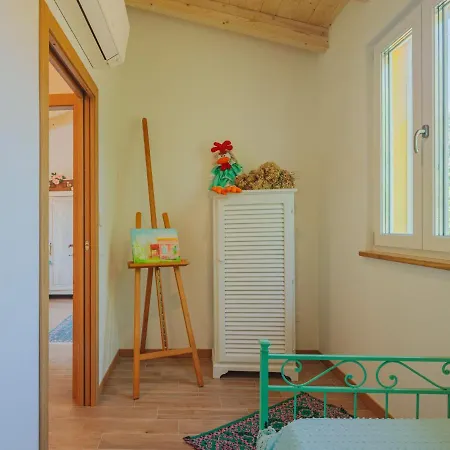 Casina Del Sole By Interhome Lido di Camaiore